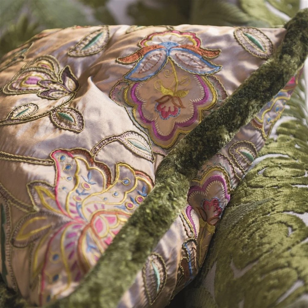 Designers Guild Boleyn Embroidered Silk in Peridot