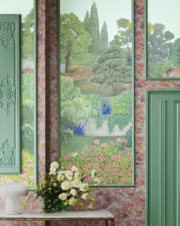 Cole & Son Idyll Wallpaper in Platinum Pearl